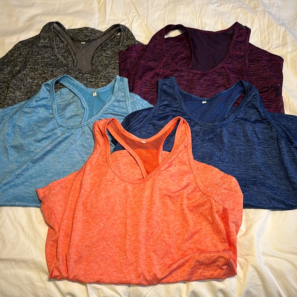 5 workout top bundle! All the same cut/fit. All Size small. New, never worn